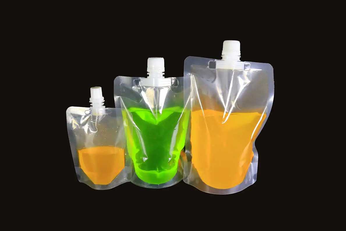 破解量產(chǎn)難題：呂工機(jī)械全自動(dòng)吸嘴袋灌裝機(jī)